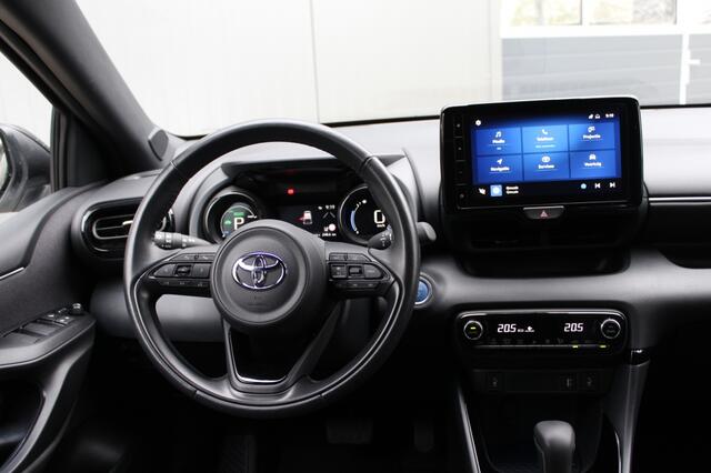 Toyota YARIS 1.5 Hybrid Style / Bi-tone / Leder / Navigatie
