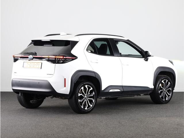Toyota YARIS Cross 1.5 Hybrid Dynamic | Parkeersensoren achter | NL-Auto | Apple Carplay /- Android Auto |