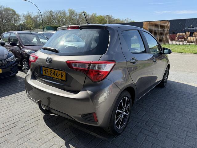 Toyota YARIS 1.0 VVT-i Aspiration | 2E EIGENAAR | 12MND GARANTIE | AIRCO | NAVI | ELEC RAMEN | LMV |