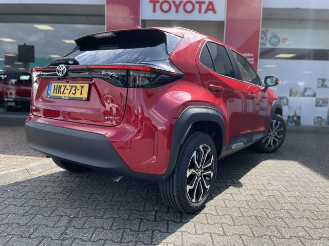 Toyota YARIS 1.5 Hybrid 115 First Edition | Comfort Pack | Sensoren v/a |