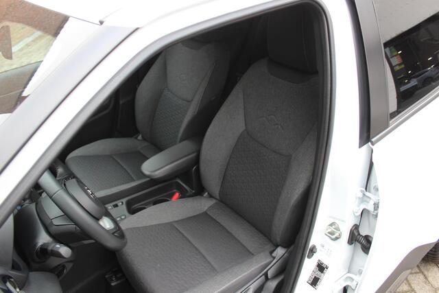 Toyota YARIS Cross 1.5 Hybrid Dynamic Navi/Carplay, 17", All Season, Nieuwstaat.