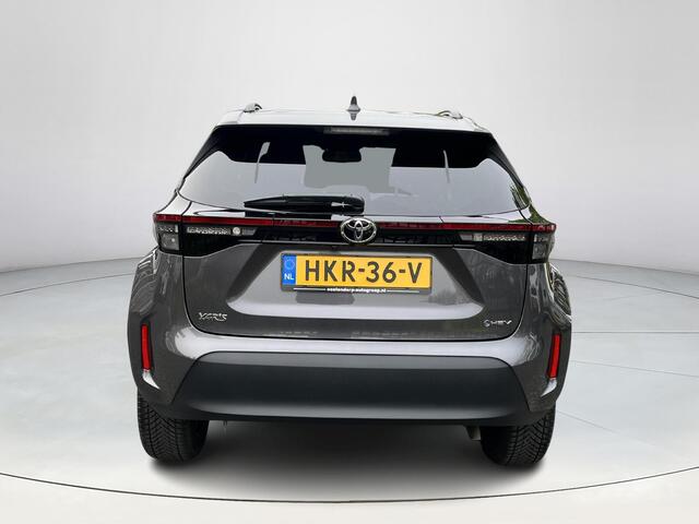 Toyota YARIS Cross 1.5 Hybrid 115 First Edition | Stoel- + stuurverwarming | Carplay | Parkeercamera | Keyless entry | LED koplampen |