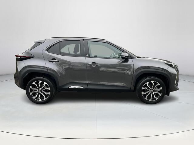 Toyota YARIS Cross 1.5 Hybrid 115 First Edition | Stoel- + stuurverwarming | Carplay | Parkeercamera | Keyless entry | LED koplampen |