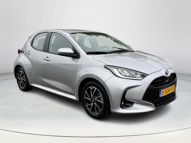 Toyota YARIS 1.5 Hybrid Dynamic | Navigatie | Parkeersensoren achter | Carplay | LED koplampen | Keyless entry |