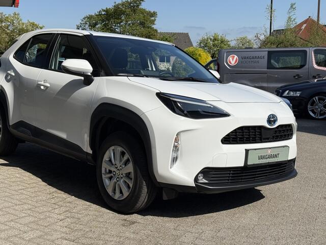 Toyota YARIS 1.5 Hybrid Dynamic Cross | carplay | camera |