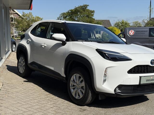 Toyota YARIS 1.5 Hybrid Dynamic Cross | carplay | camera |