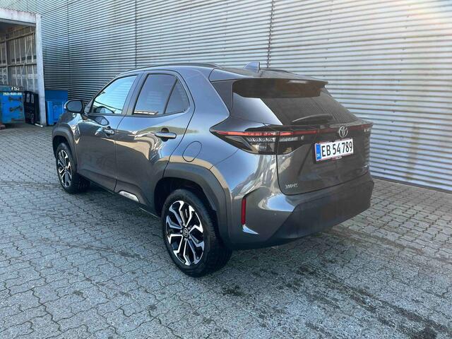 Toyota YARIS Cross 1.5 Hybrid 115 Business Plus Navi|Carplay|PDC V+A|Dodehoek|Stoel en stuurverwarming|