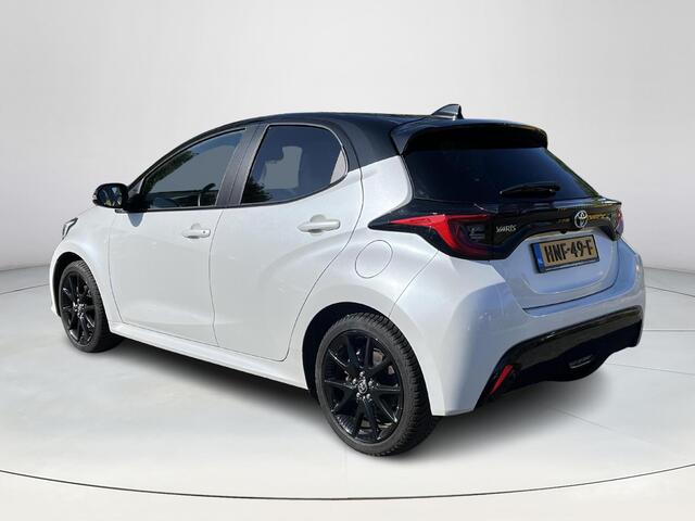Toyota YARIS 1.5 Hybrid Executive | Navigatie | Parkeercamera | 17 inch LM-velgen | Stof / lederen bekleding |