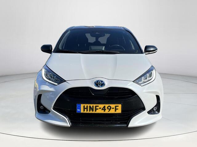 Toyota YARIS 1.5 Hybrid Executive | Navigatie | Parkeercamera | 17 inch LM-velgen | Stof / lederen bekleding |