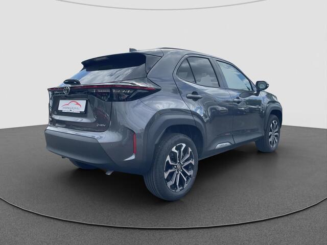 Toyota YARIS Cross 1.5 Hybrid 115 First Edition Winterpack | PDC V+A
