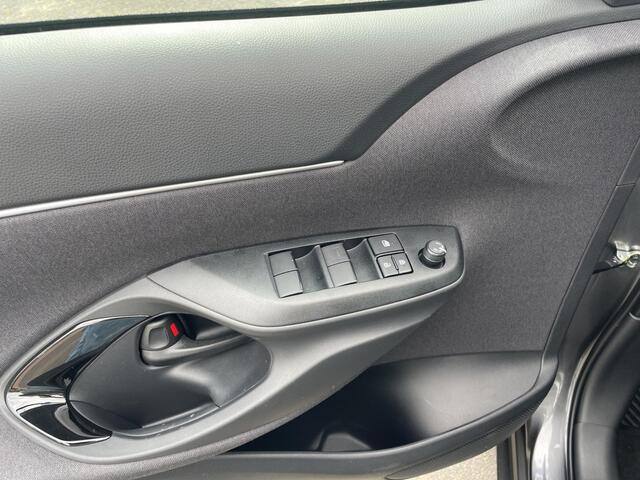 Toyota YARIS Cross 1.5 Hybrid 115 First Edition Winterpack | PDC V+A