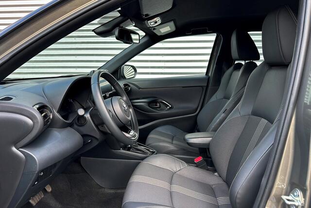 Toyota YARIS Cross 1.5 Hybrid Adventure Bi-Tone Navi / Carpaly