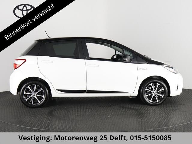 Toyota YARIS 1.5 HYBRID DESIGN SPORT BI-TONE AUTOMAAT CLOUD NAVIGATIE. BIJNA 2020.CAMERA. GARANTIE TOT 2030