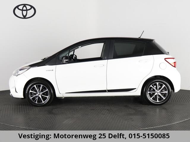 Toyota YARIS 1.5 HYBRID DESIGN SPORT BI-TONE AUTOMAAT CLOUD NAVIGATIE. BIJNA 2020.CAMERA. GARANTIE TOT 2030