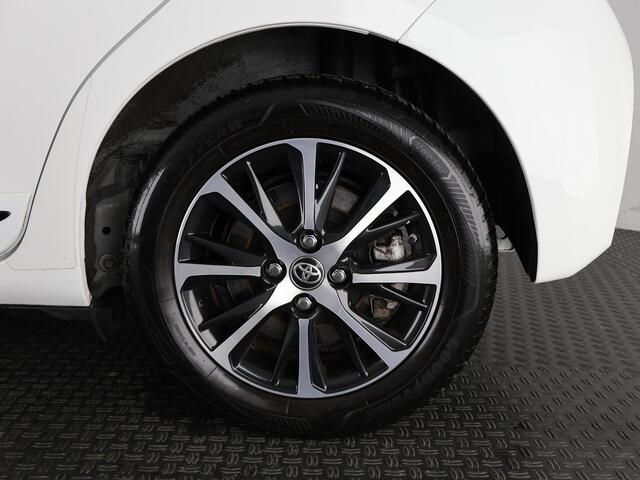 Toyota YARIS 1.5 HYBRID DESIGN SPORT BI-TONE AUTOMAAT CLOUD NAVIGATIE. BIJNA 2020.CAMERA. GARANTIE TOT 2030