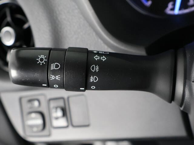 Toyota YARIS 1.5 HYBRID DESIGN SPORT BI-TONE AUTOMAAT CLOUD NAVIGATIE. BIJNA 2020.CAMERA. GARANTIE TOT 2030
