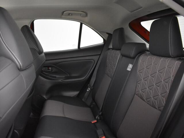 Toyota YARIS 1.5 Hybrid 130 Executive | Parkeersensoren | Stuur en Stoelverwa