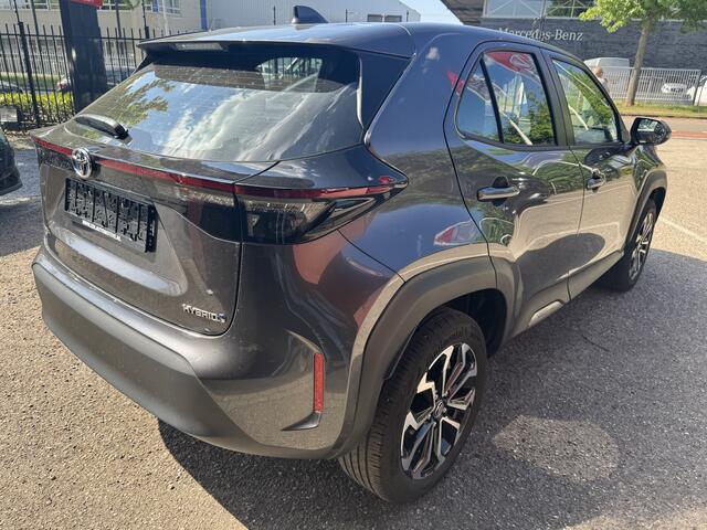 Toyota YARIS Cross 1.5 Hybrid Dynamic // NAVI // CAMERA // ADAPTIVE CRUISE // CLIMA //