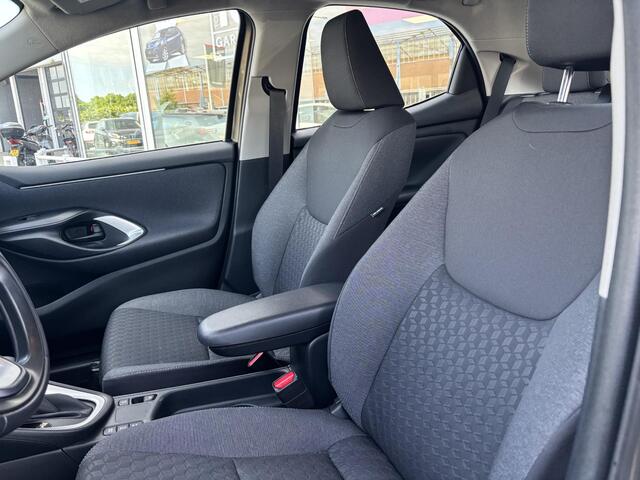 Toyota YARIS 1.5 Hybrid Dynamic SLECHTS 23.714KM, STOELVERWAMING, ZEER NETTE AUTO!
