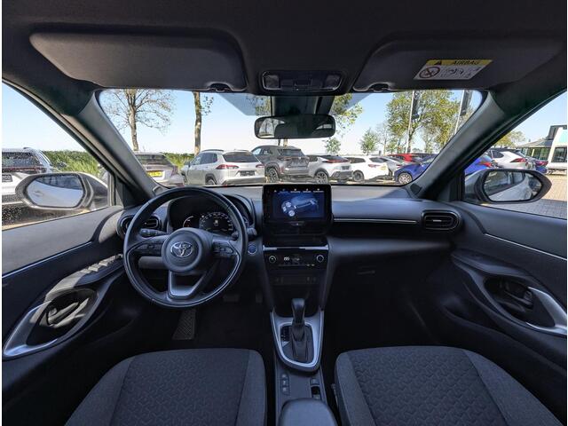 Toyota YARIS Cross 1.5 Hybrid Dynamic | Stoelverwarming | Climate control | 17 Inch LM | DAB | Camera | Navi