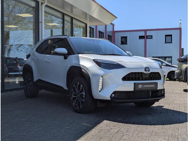 Toyota YARIS Cross 1.5 Hybrid Dynamic | Stoelverwarming | Climate control | 17 Inch LM | DAB | Camera | Navi