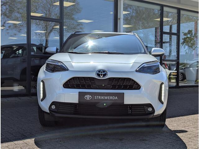 Toyota YARIS Cross 1.5 Hybrid Dynamic | Stoelverwarming | Climate control | 17 Inch LM | DAB | Camera | Navi