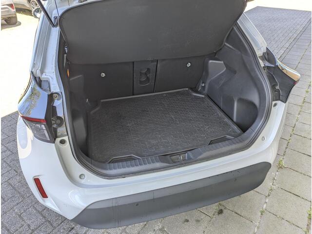 Toyota YARIS Cross 1.5 Hybrid Dynamic | Stoelverwarming | Climate control | 17 Inch LM | DAB | Camera | Navi