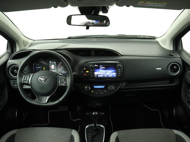 Toyota YARIS 1.5 Hybrid Y20 Limited | Stoelverwarming | 15" LM Velgen | Camera | Climate Control |
