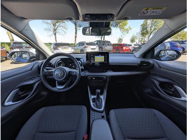 Toyota YARIS 1.5 Hybrid Dynamic | Climate control | Camera | DAB | Adap. cruise | Unieke kleur!
