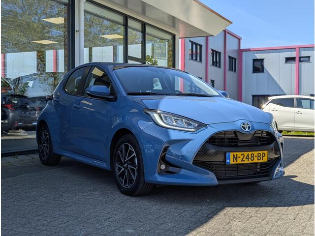 Toyota YARIS 1.5 Hybrid Dynamic | Climate control | Camera | DAB | Adap. cruise | Unieke kleur!
