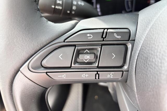 Toyota YARIS Cross 1.5 Hybrid 115 First Edition Parkeersensoren, Apple carplay, Android auto.
