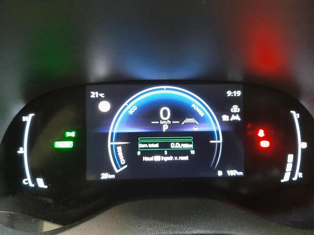 Toyota YARIS Cross 1.5 Hybrid 115 Dynamic limited | NIEUW! | Stuur en stoel verwarming
