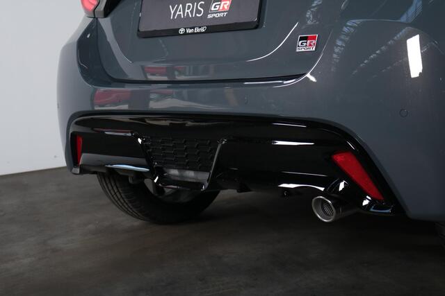 Toyota YARIS 1.5 Hybrid 130 GR Sport, NIEUW, Direct leverbaar! , Facelift GR SPORT