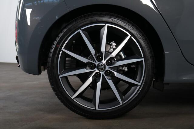 Toyota YARIS 1.5 Hybrid 130 GR Sport, NIEUW, Direct leverbaar! , Facelift GR SPORT