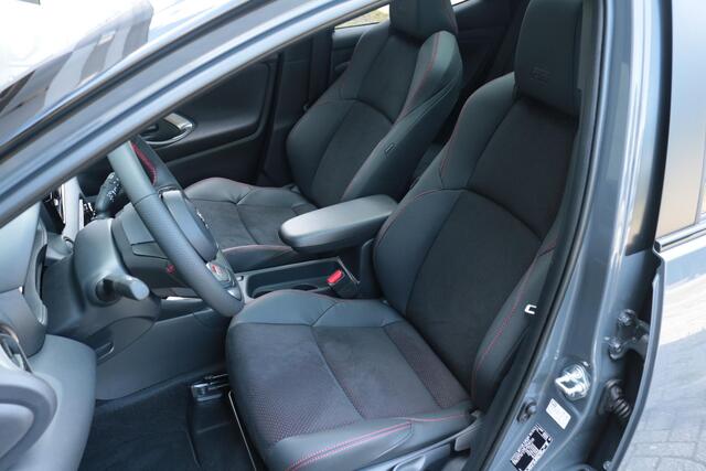 Toyota YARIS 1.5 Hybrid 130 GR Sport, NIEUW, Direct leverbaar! , Facelift GR SPORT