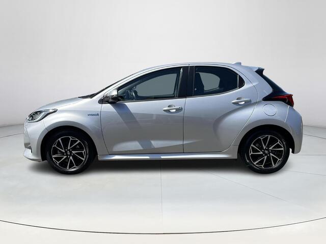 Toyota YARIS 1.5 Hybrid Dynamic | Navigatie | Licht metalen velgen | Keyless entry | LED koplampen |