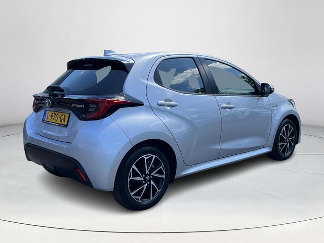 Toyota YARIS 1.5 Hybrid Dynamic | Navigatie | Licht metalen velgen | Keyless entry | LED koplampen |