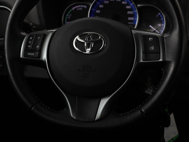 Toyota YARIS 1.5 Hybrid Aspiration | Trekhaak | Camera | Climate control | Cruise control | Bluetooth | LED