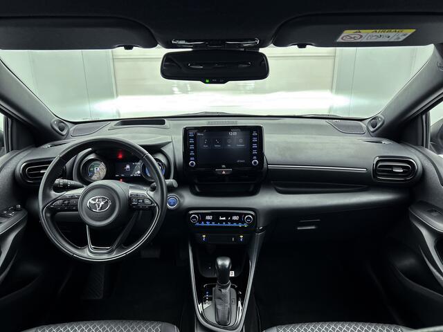 Toyota YARIS 1.5 Hybrid Executive | Parkeersensor voor en achter | Half Leder | Voorstoelen verwarmd |
