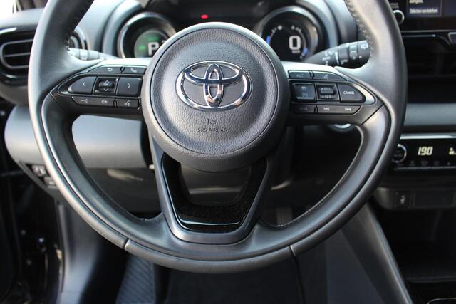 Toyota YARIS 1.5 Hybrid Executive Sport Bi tone