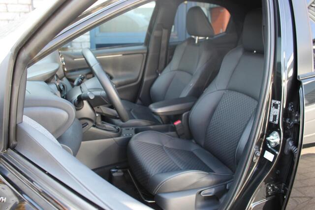 Toyota YARIS 1.5 Hybrid Executive Sport Bi tone