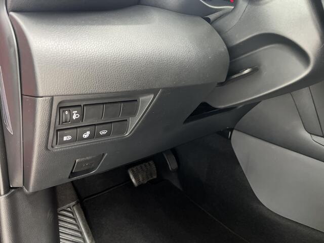 Toyota YARIS 1.5 Hybrid 115 Dynamic + Comfort Pack