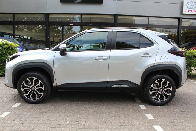 Toyota YARIS Cross 1.5 Hybrid 115 Dynamic + Comfort pack | Rijklaar | Nieuw uit vooraad | Blind Spot | Apple/Android | Stoel-/stuurverw. | Navi | LED | Parksens. v+a