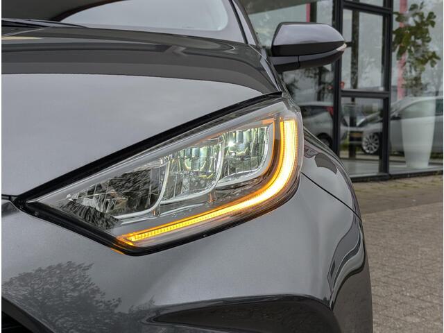 Toyota YARIS 1.5 Hybrid 115 Dynamic | NIEUW | Led | Camera | Adap. cruise | Draadloze telefoonlader | DAB