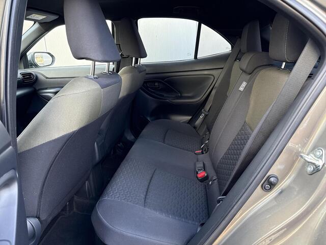 Toyota YARIS Cross 1.5 Hybrid Explore **NAVIGATIE/ TREKHAAK/ STOELVERWARMING/ PARKEERSENSOREN/ 36 MAANDEN GARANTIE**