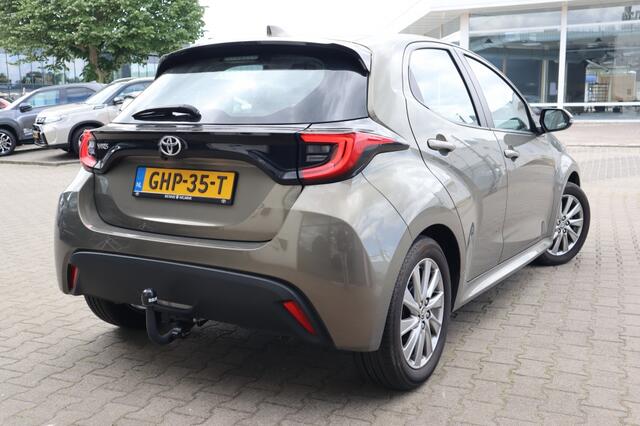 Toyota YARIS 1.5 VVT-i Dynamic Trekhaak/Head-up/Stuur/Stoelverwarming
