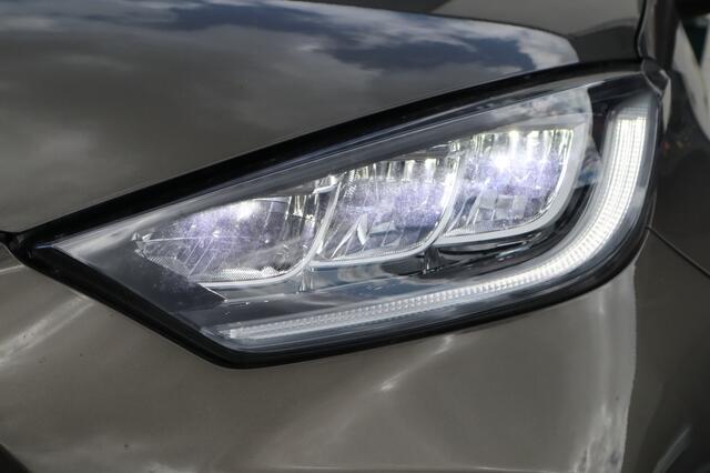 Toyota YARIS 1.5 VVT-i Dynamic Trekhaak/Head-up/Stuur/Stoelverwarming