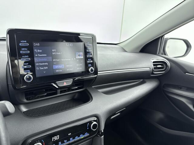 Toyota YARIS 1.5 Hybrid 115 First Edition Limited Binnen 22-5