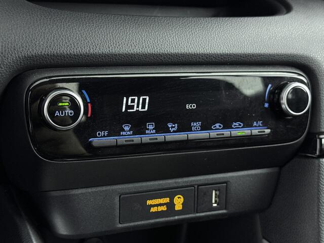 Toyota YARIS 1.5 Hybrid 115 First Edition Limited Binnen 22-5