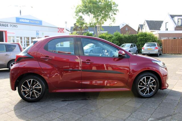 Toyota YARIS 1.5 Hybrid First Edition